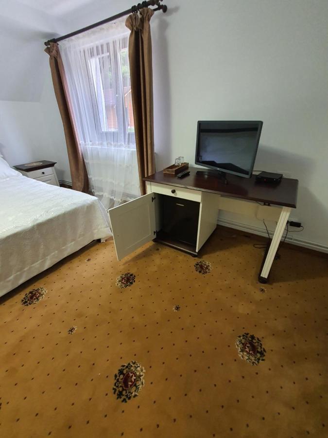 Hotel Casa Sofia Bucovina Ciumirna Exterior foto